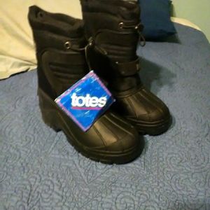 Size children's 2 insulated winter boots